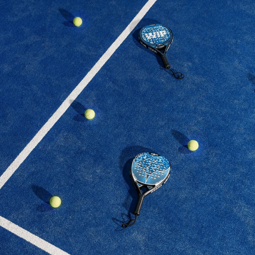padel padels on court